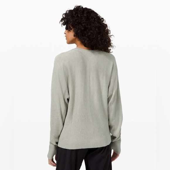 Lululemon Cashmere Knit Pullover Crew Neck Sweater Heathered Green Fern Size 8 - Picture 3 of 7